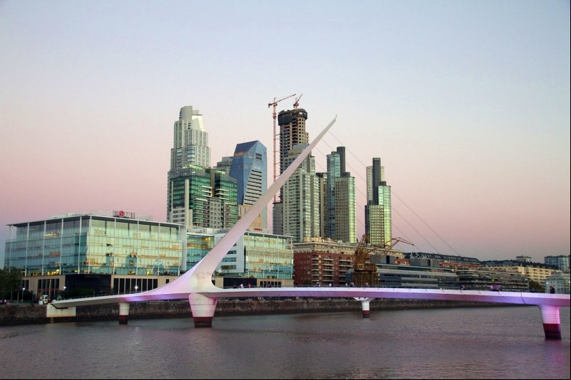 Puente de la Mujer - Puerto Madero - Buenos Aires - Argentina - Am