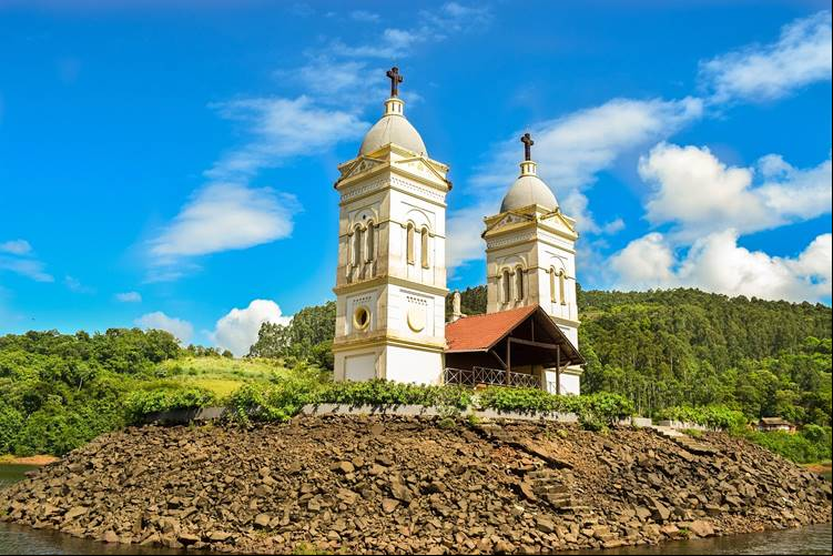 Viajar no feriado da Semana Santa para a cidade de It