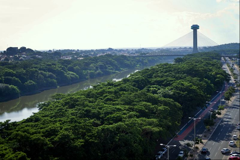 No mirante da Estaiada de Teresina 